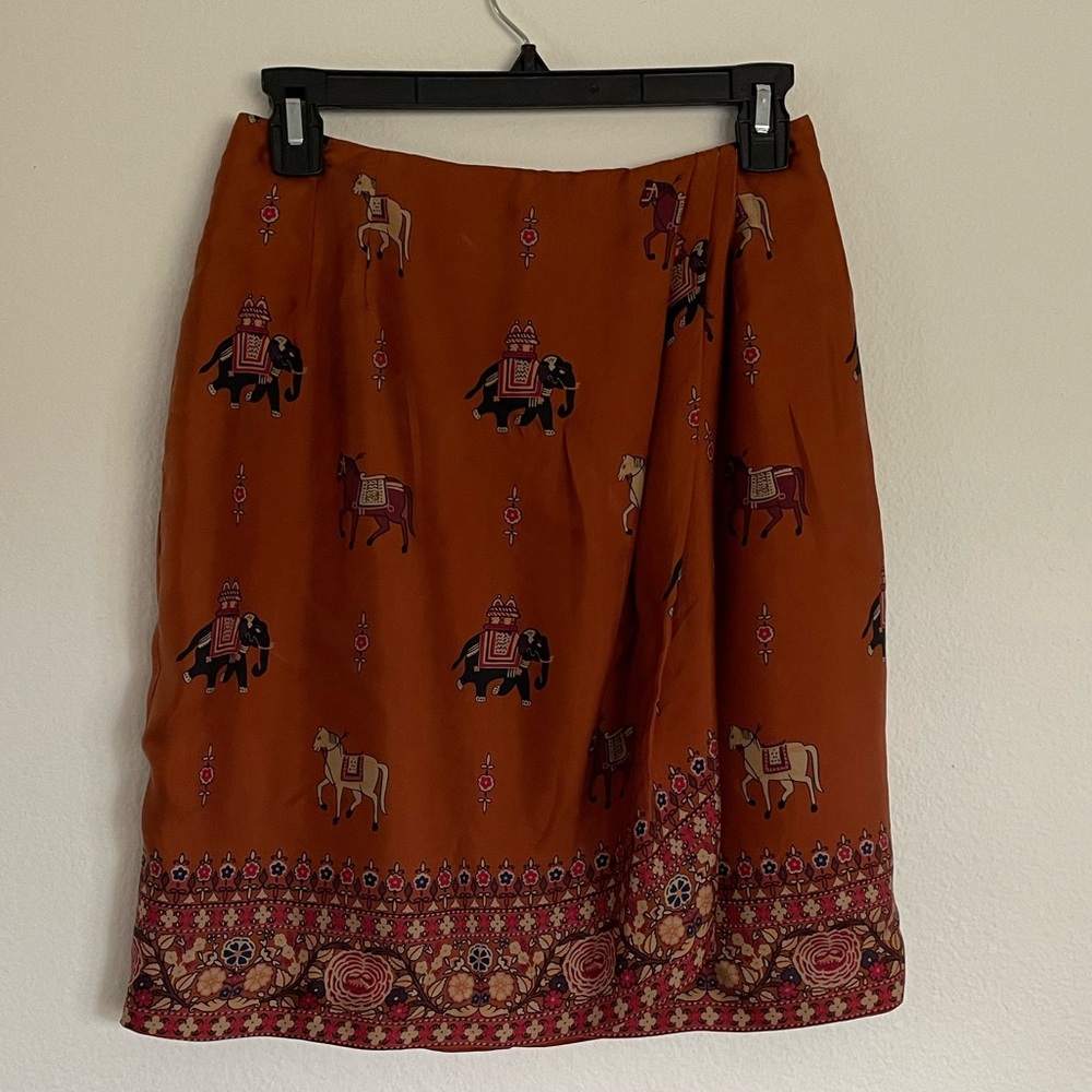 Anne Klein 100% silk skirt size 8